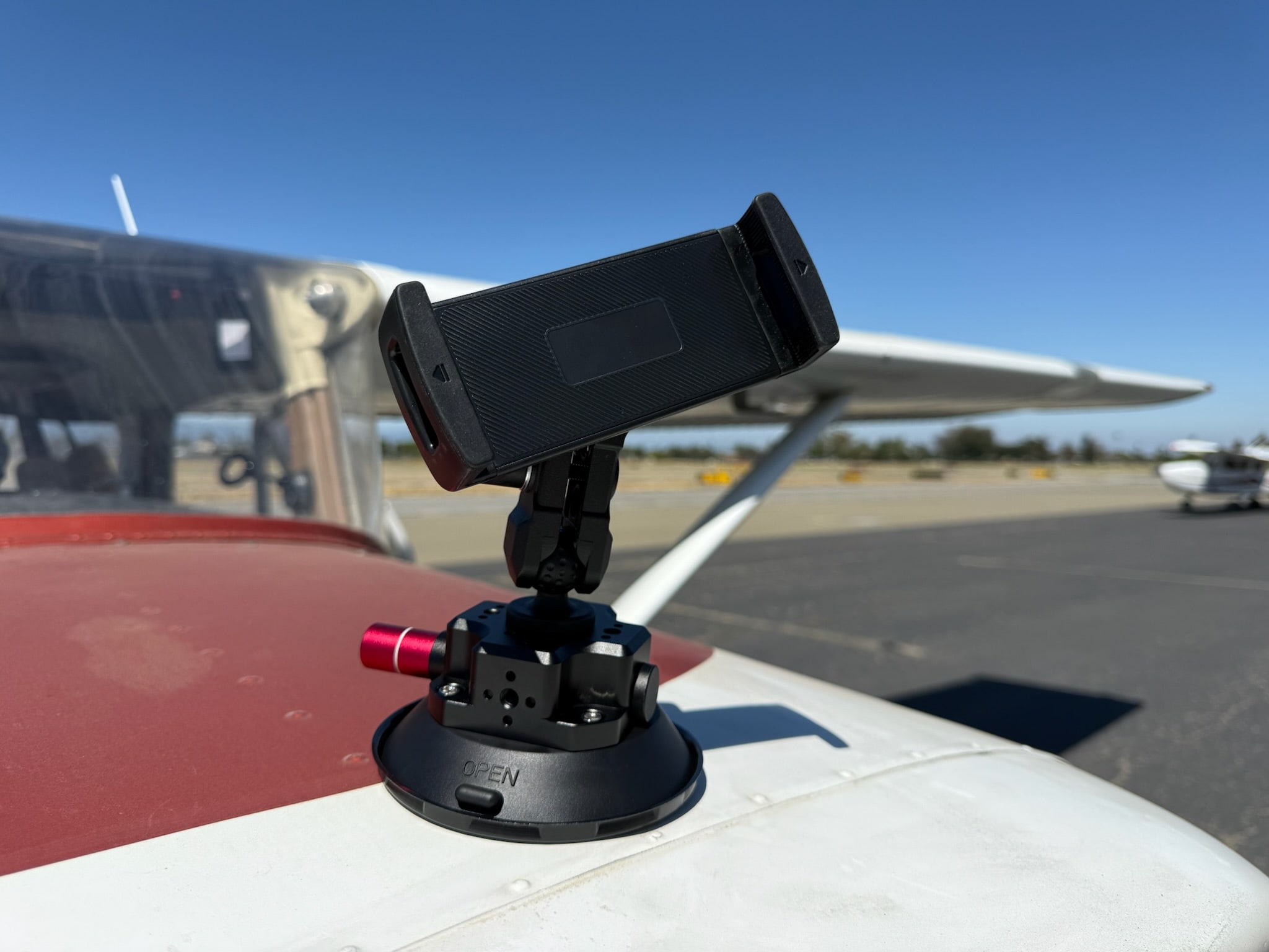 4.5-Inch Suction + Tablet Holder, primary external view photographed outside the aircraft